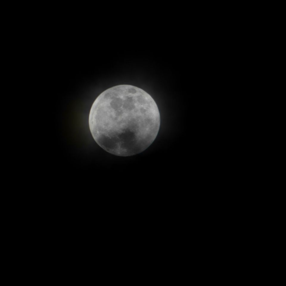 月